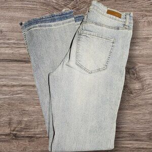 Dollhouse Jeans Women's 28 Light Blue Wash Straight Leg STRETCH Distressed
